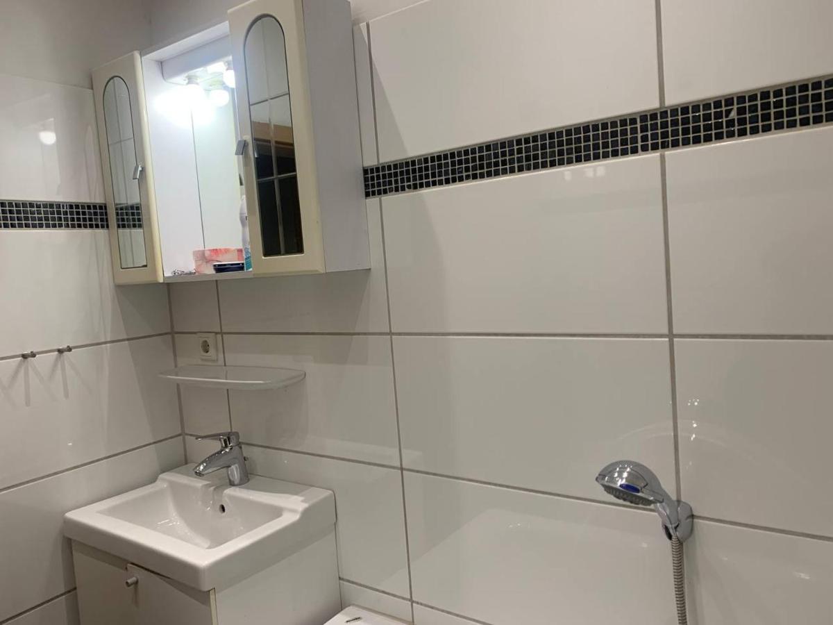 2 Room Apartament Messe เอสเซน ภายนอก รูปภาพ