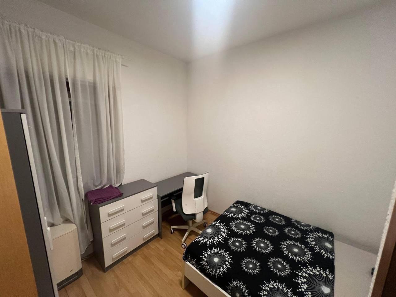 2 Room Apartament Messe เอสเซน ภายนอก รูปภาพ